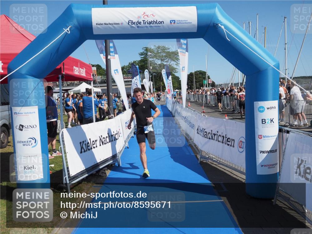 17.08.2025 - KN Förde Triathlon 2025 MichiJ http://msf.ph/oto/8595671 17.08.2025 12:04:42 Laufen 271, 280, 295, 309 meine-sportfotos.de