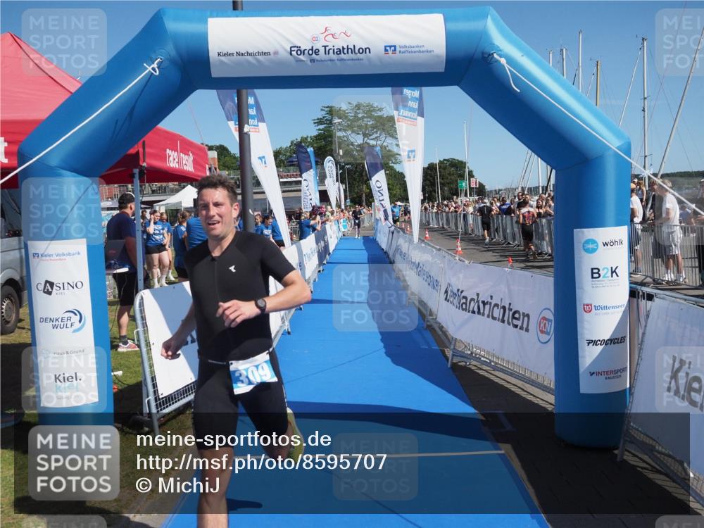 17.08.2025 - KN Förde Triathlon 2025 MichiJ http://msf.ph/oto/8595707 17.08.2025 12:04:43 Laufen 271, 280, 295, 309 meine-sportfotos.de