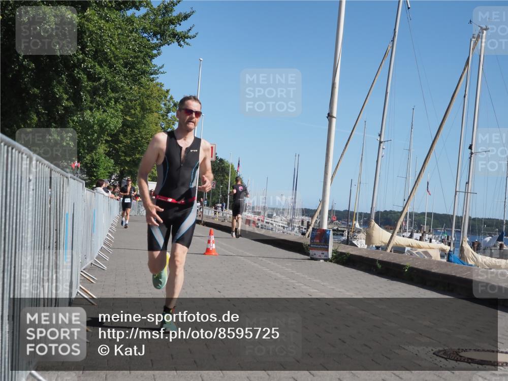 17.08.2025 - KN Förde Triathlon 2025 KatJ http://msf.ph/oto/8595725 17.08.2025 11:43:26 Laufen 296, 608 meine-sportfotos.de