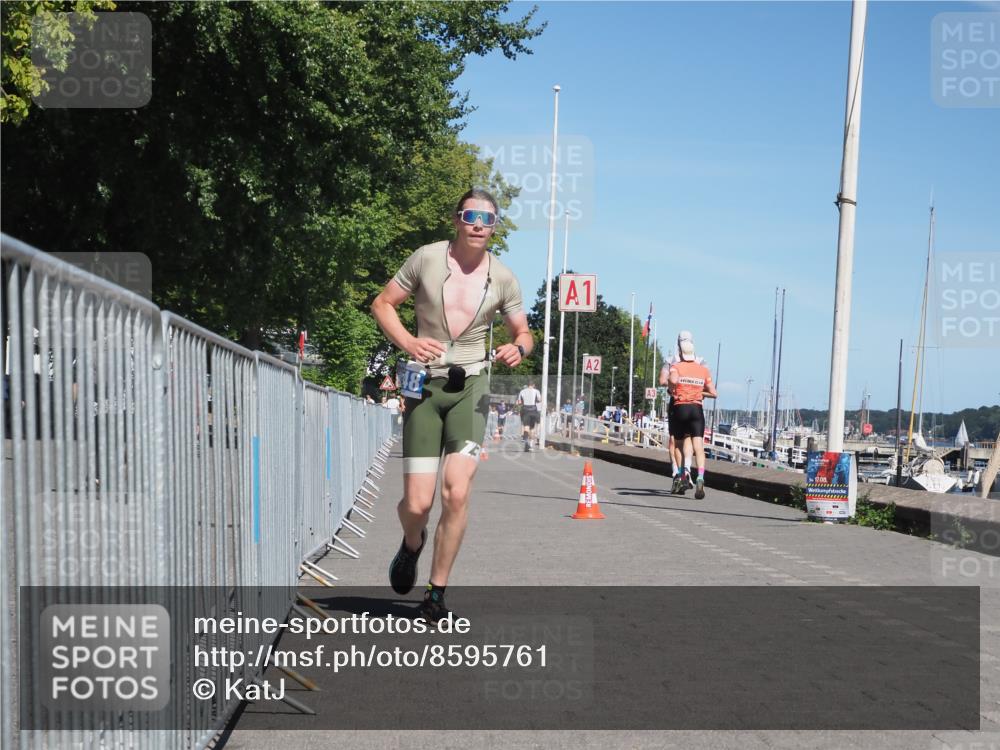 17.08.2025 - KN Förde Triathlon 2025 KatJ http://msf.ph/oto/8595761 17.08.2025 13:40:55 Laufen 466, 548 meine-sportfotos.de