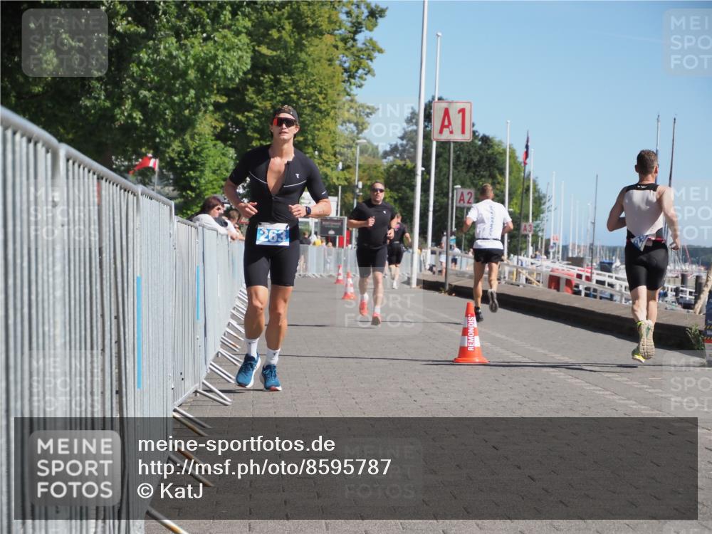 17.08.2025 - KN Förde Triathlon 2025 KatJ http://msf.ph/oto/8595787 17.08.2025 11:43:34 Laufen 263, 281 meine-sportfotos.de