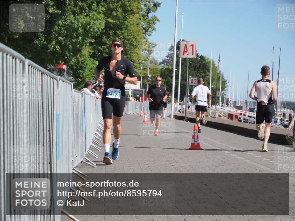 17.08.2025 - KN Förde Triathlon 2025 KatJ http://msf.ph/oto/8595794 17.08.2025 11:43:34 Laufen 263, 281 meine-sportfotos.de