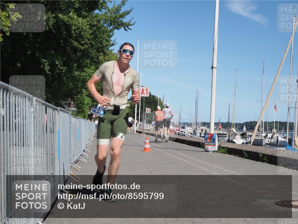 17.08.2025 - KN Förde Triathlon 2025 KatJ http://msf.ph/oto/8595799 17.08.2025 13:40:55 Laufen 466, 548 meine-sportfotos.de