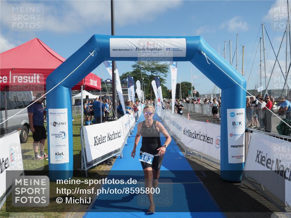 17.08.2025 - KN Förde Triathlon 2025 MichiJ http://msf.ph/oto/8595800 17.08.2025 10:39:56 Laufen 183 meine-sportfotos.de