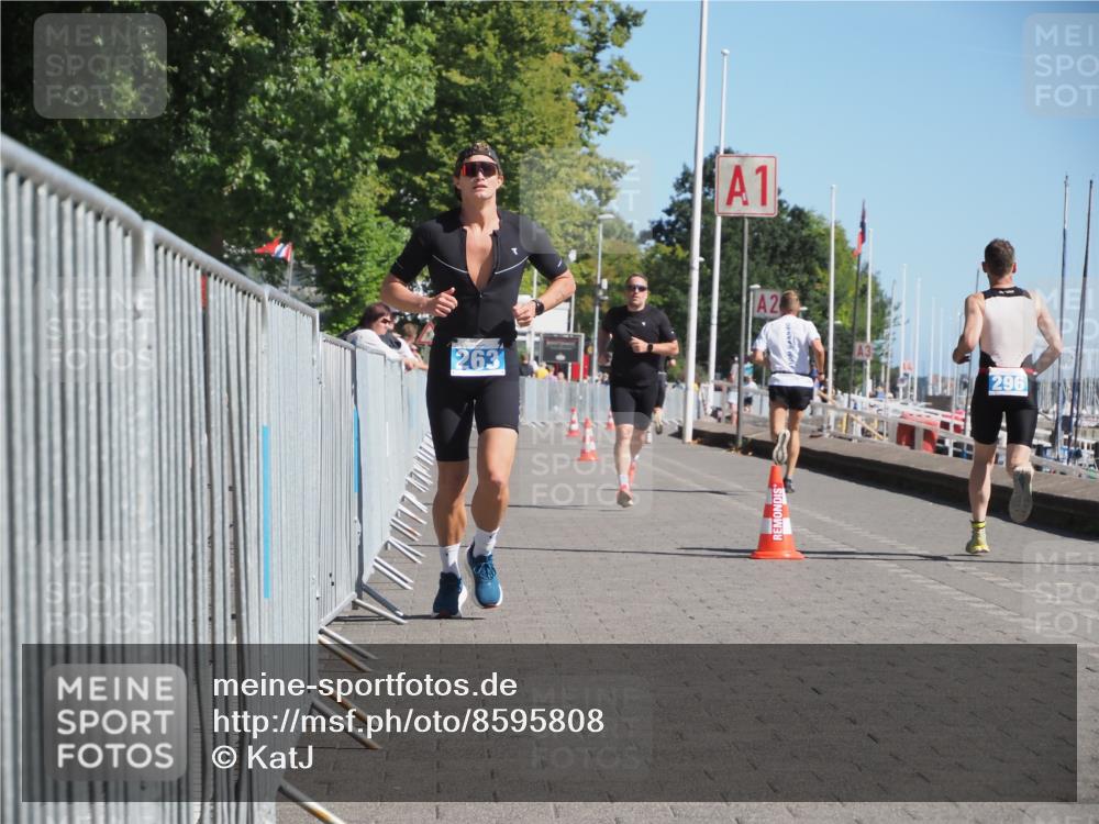 17.08.2025 - KN Förde Triathlon 2025 KatJ http://msf.ph/oto/8595808 17.08.2025 11:43:34 Laufen 263, 281 meine-sportfotos.de