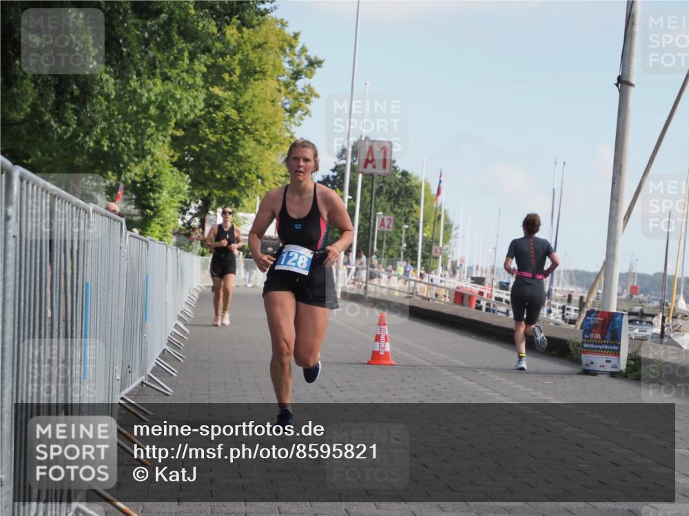 17.08.2025 - KN Förde Triathlon 2025 KatJ http://msf.ph/oto/8595821 17.08.2025 10:24:57 Laufen 128 meine-sportfotos.de