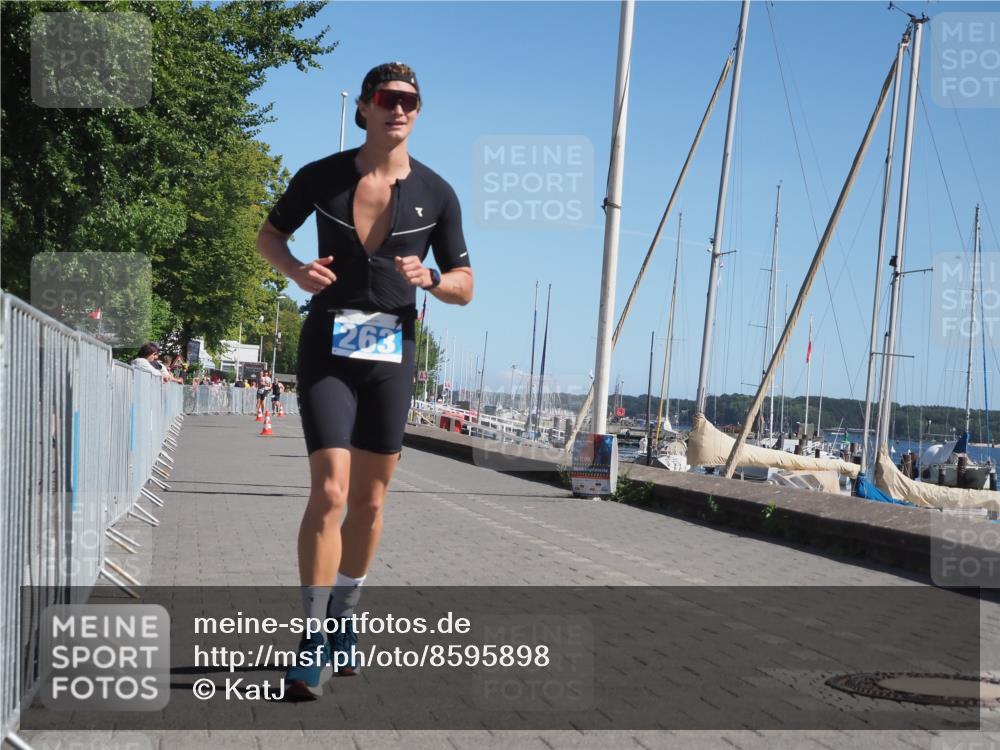 17.08.2025 - KN Förde Triathlon 2025 KatJ http://msf.ph/oto/8595898 17.08.2025 11:43:37 Laufen 263, 281 meine-sportfotos.de