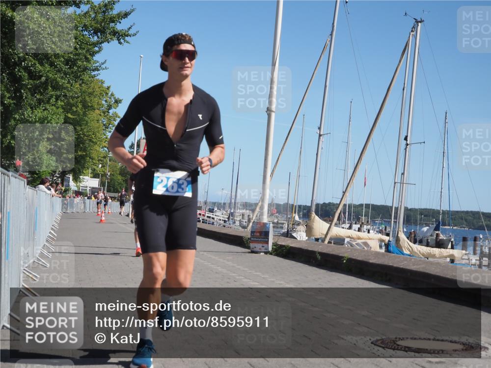 17.08.2025 - KN Förde Triathlon 2025 KatJ http://msf.ph/oto/8595911 17.08.2025 11:43:37 Laufen 263, 281 meine-sportfotos.de