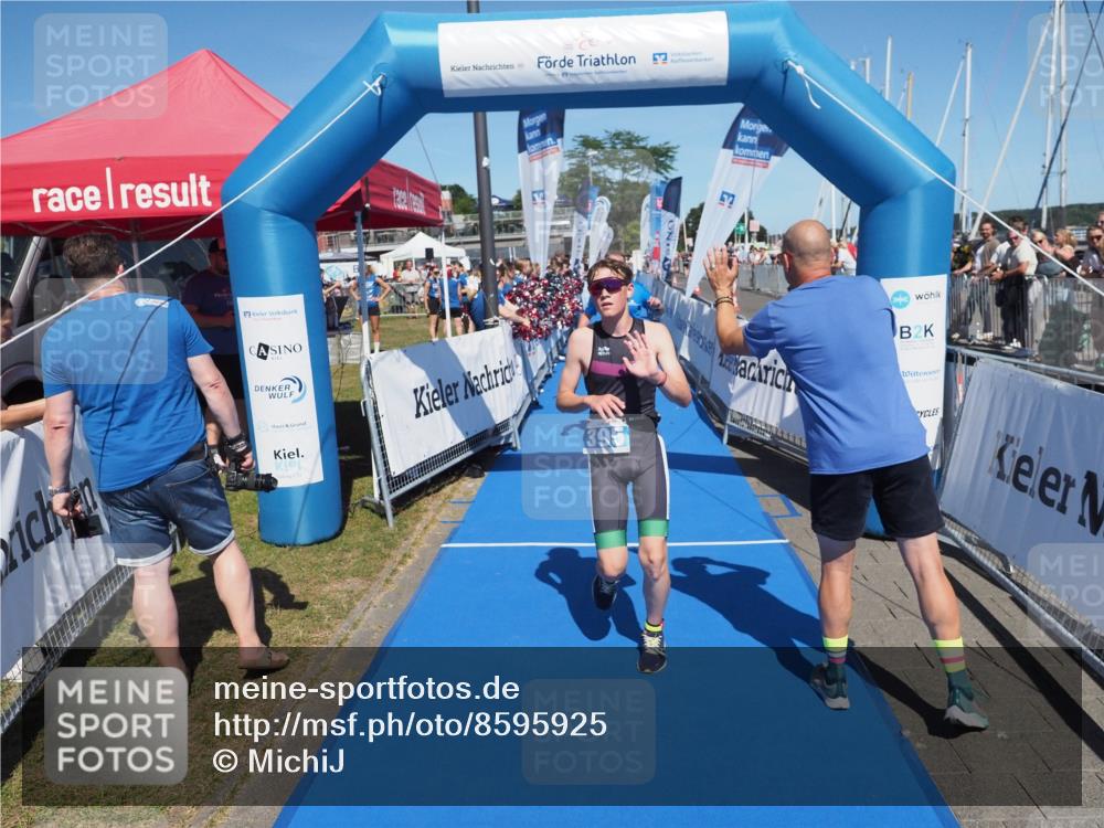 17.08.2025 - KN Förde Triathlon 2025 MichiJ http://msf.ph/oto/8595925 17.08.2025 13:57:04 Laufen 395, 476 meine-sportfotos.de