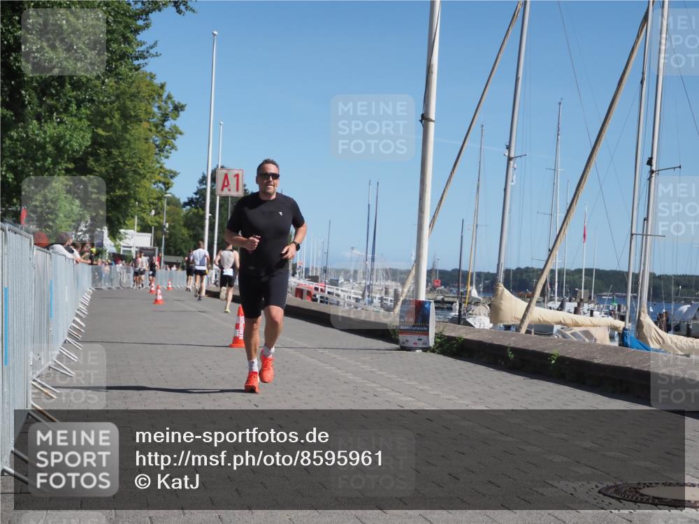 17.08.2025 - KN Förde Triathlon 2025 KatJ http://msf.ph/oto/8595961 17.08.2025 11:43:38 Laufen 263, 281 meine-sportfotos.de