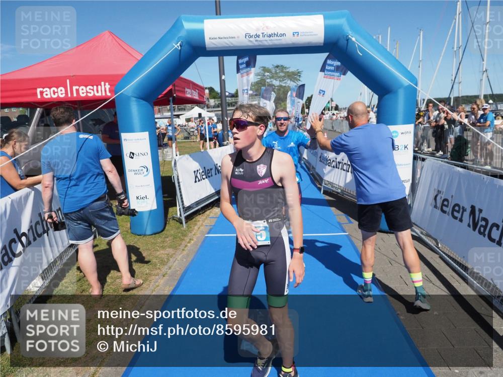 17.08.2025 - KN Förde Triathlon 2025 MichiJ http://msf.ph/oto/8595981 17.08.2025 13:57:05 Laufen 395, 476 meine-sportfotos.de