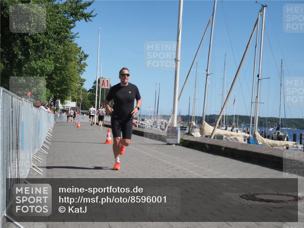 17.08.2025 - KN Förde Triathlon 2025 KatJ http://msf.ph/oto/8596001 17.08.2025 11:43:39 Laufen 263, 281 meine-sportfotos.de