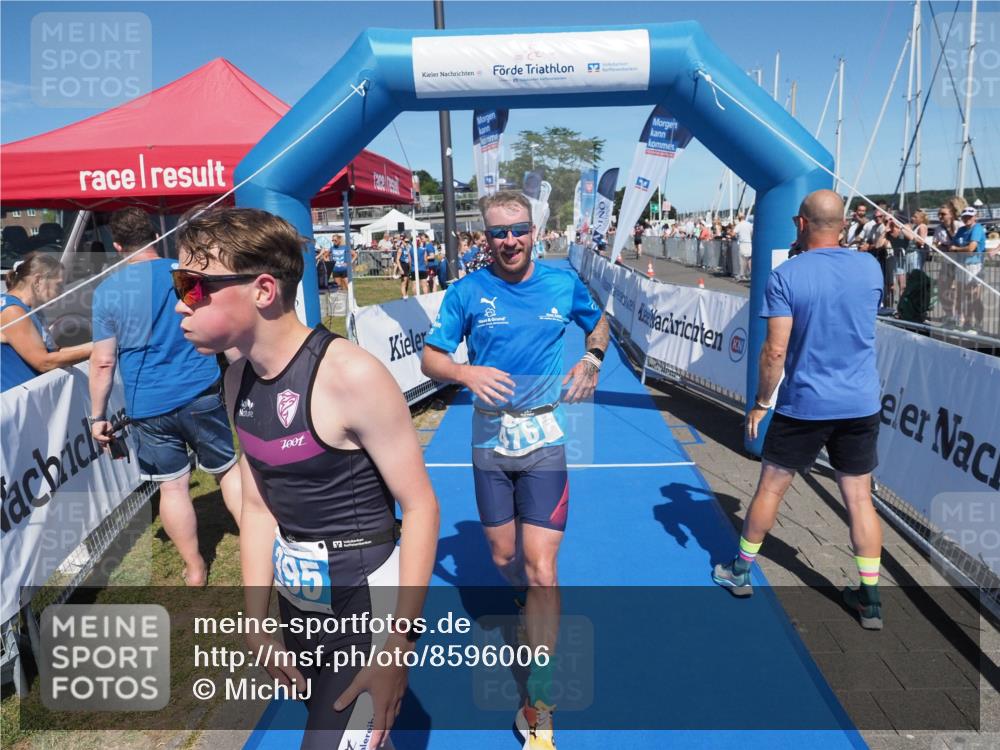 17.08.2025 - KN Förde Triathlon 2025 MichiJ http://msf.ph/oto/8596006 17.08.2025 13:57:06 Laufen 395, 476 meine-sportfotos.de