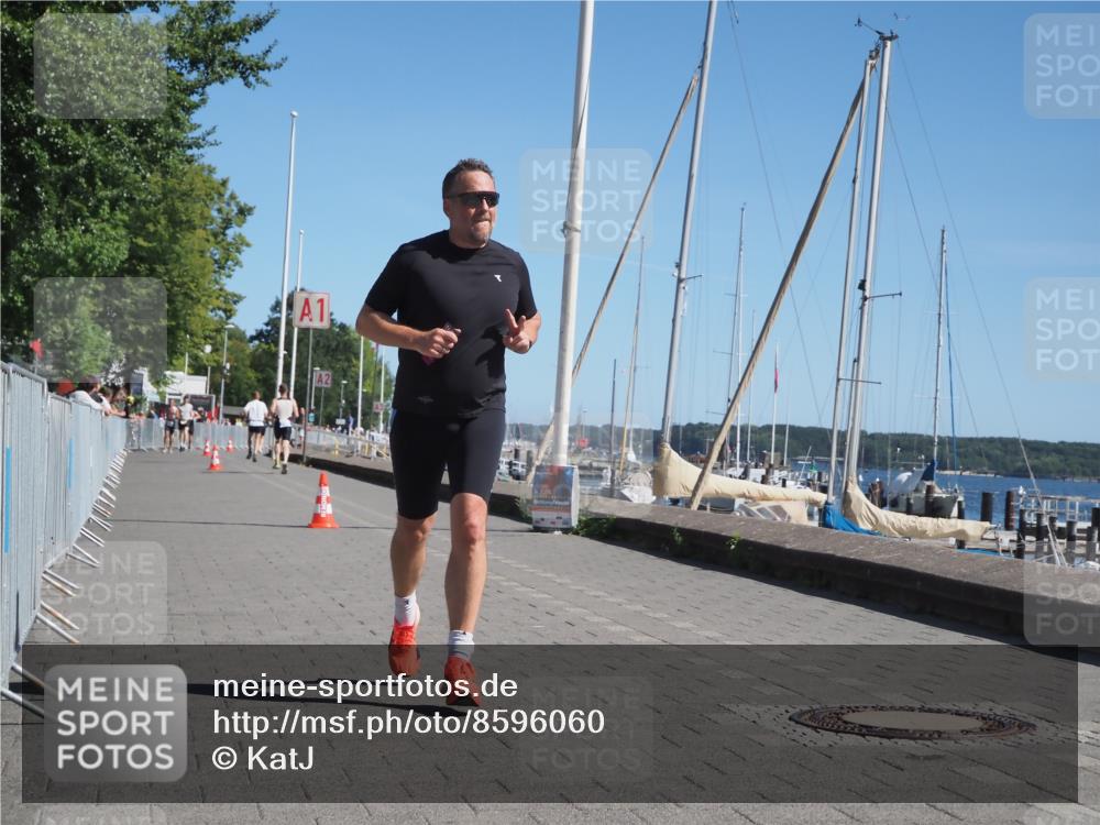 17.08.2025 - KN Förde Triathlon 2025 KatJ http://msf.ph/oto/8596060 17.08.2025 11:43:40 Laufen 263, 281 meine-sportfotos.de