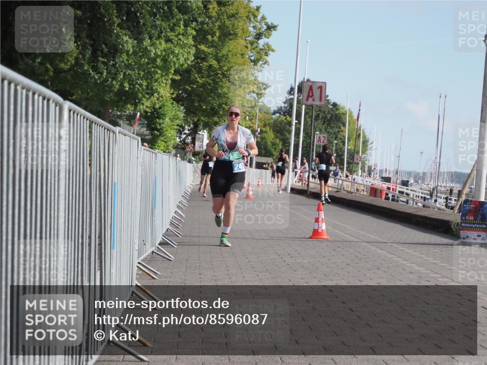 17.08.2025 - KN Förde Triathlon 2025 KatJ http://msf.ph/oto/8596087 17.08.2025 10:25:31 Laufen 242 meine-sportfotos.de