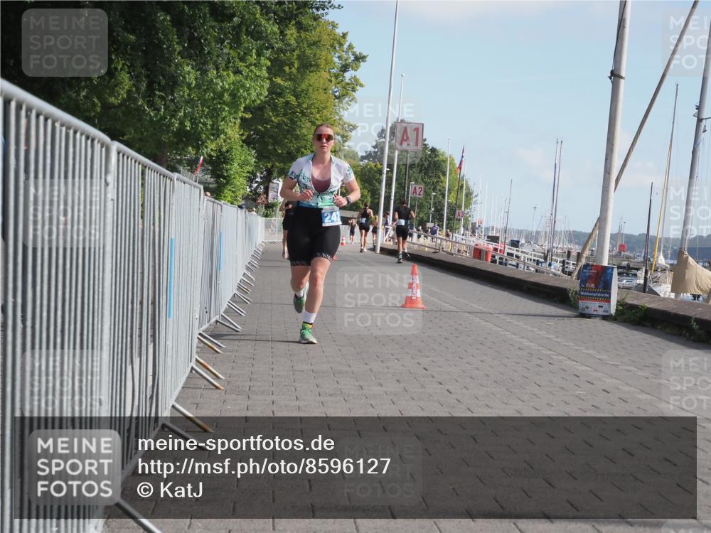 17.08.2025 - KN Förde Triathlon 2025 KatJ http://msf.ph/oto/8596127 17.08.2025 10:25:32 Laufen 242, 244 meine-sportfotos.de