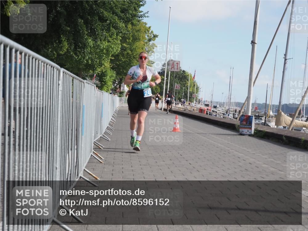 17.08.2025 - KN Förde Triathlon 2025 KatJ http://msf.ph/oto/8596152 17.08.2025 10:25:33 Laufen 242, 244 meine-sportfotos.de