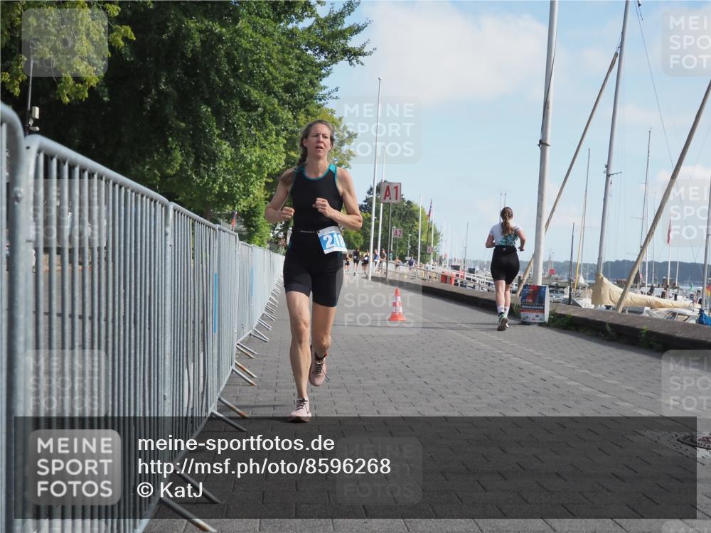 17.08.2025 - KN Förde Triathlon 2025 KatJ http://msf.ph/oto/8596268 17.08.2025 10:25:43 Laufen 218, 244 meine-sportfotos.de