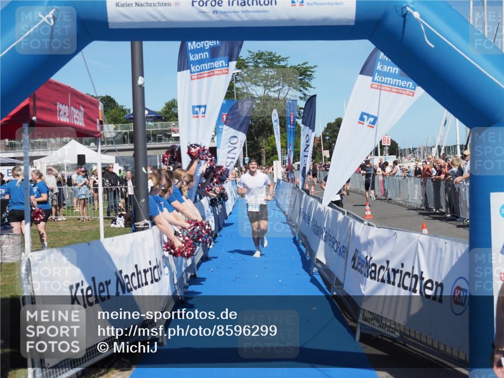 17.08.2025 - KN Förde Triathlon 2025 MichiJ http://msf.ph/oto/8596299 17.08.2025 13:58:10 Laufen 421 meine-sportfotos.de