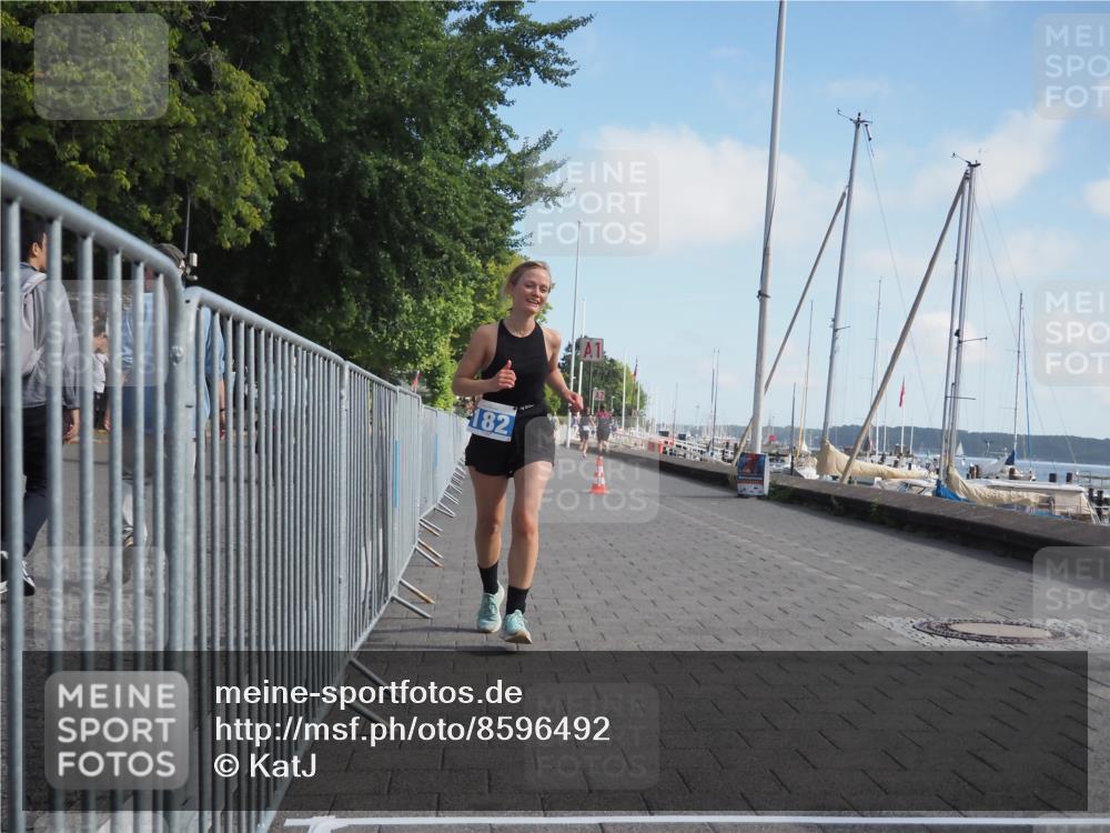 17.08.2025 - KN Förde Triathlon 2025 KatJ http://msf.ph/oto/8596492 17.08.2025 10:26:14 Laufen 146, 172, 182 meine-sportfotos.de
