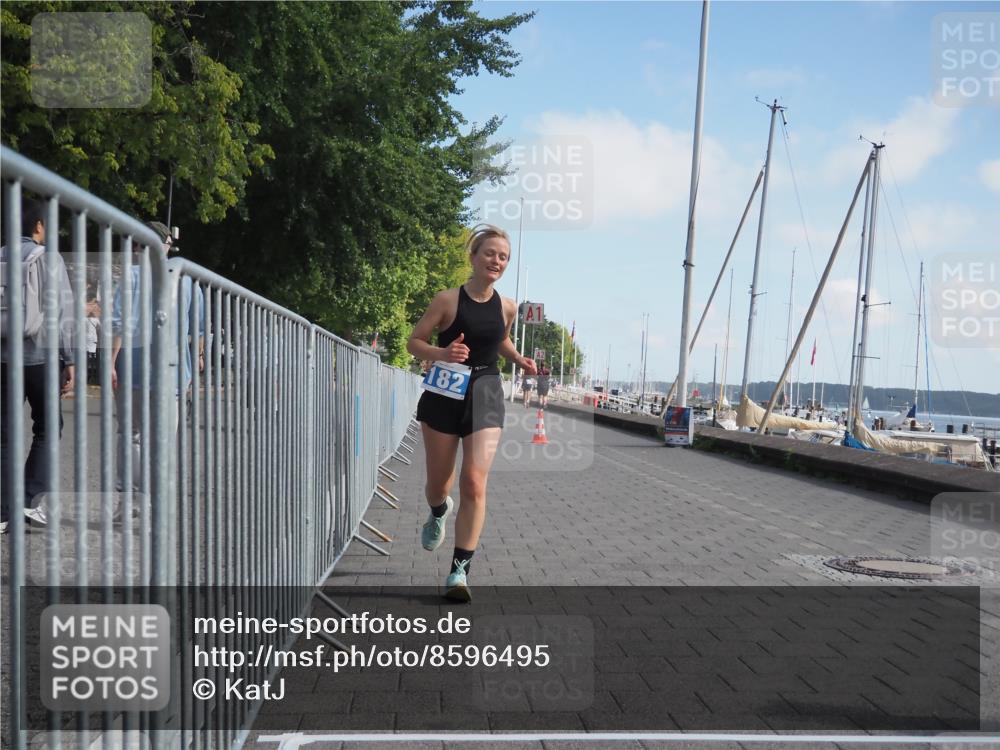 17.08.2025 - KN Förde Triathlon 2025 KatJ http://msf.ph/oto/8596495 17.08.2025 10:26:14 Laufen 146, 172, 182 meine-sportfotos.de