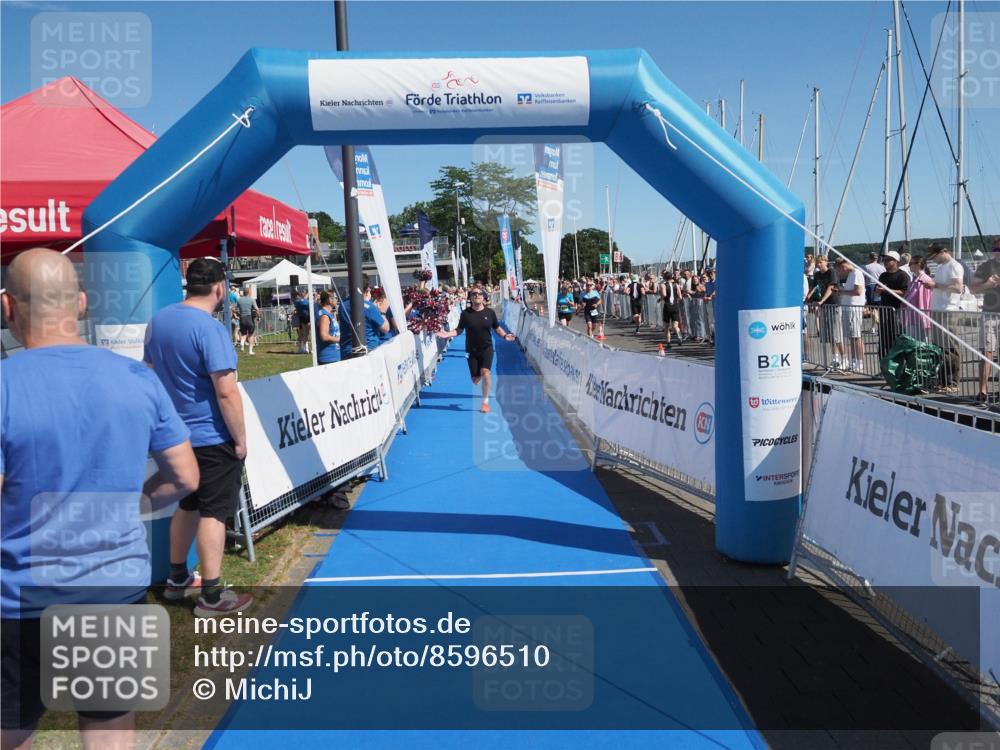 17.08.2025 - KN Förde Triathlon 2025 MichiJ http://msf.ph/oto/8596510 17.08.2025 12:06:11 Laufen 272, 281, 300 meine-sportfotos.de