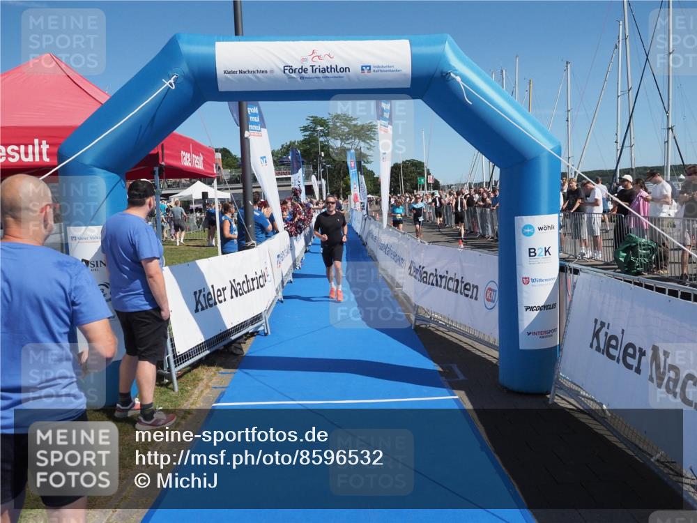 17.08.2025 - KN Förde Triathlon 2025 MichiJ http://msf.ph/oto/8596532 17.08.2025 12:06:12 Laufen 272, 281, 300 meine-sportfotos.de