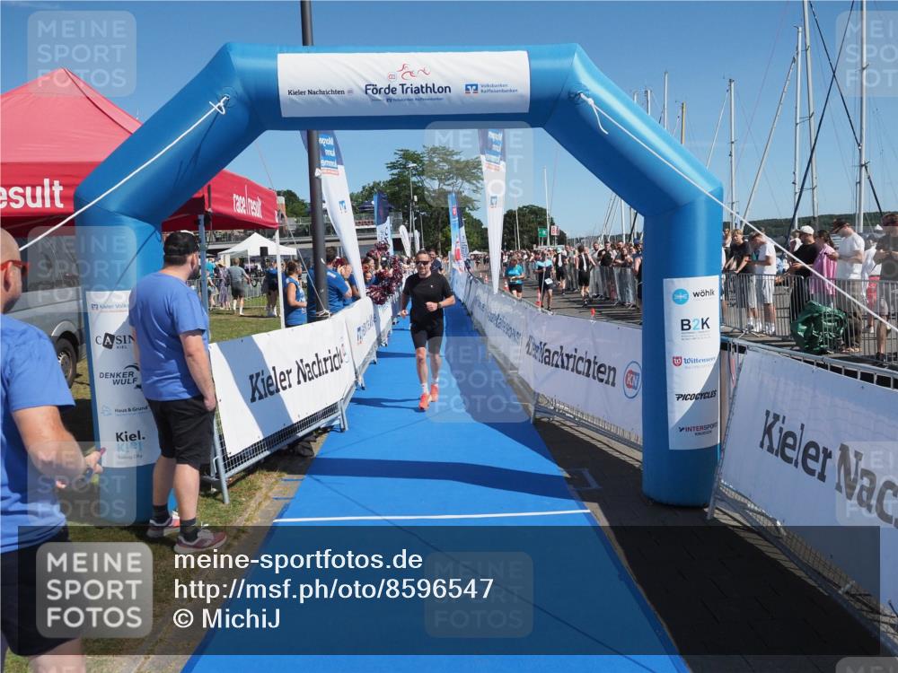 17.08.2025 - KN Förde Triathlon 2025 MichiJ http://msf.ph/oto/8596547 17.08.2025 12:06:12 Laufen 272, 281, 300 meine-sportfotos.de