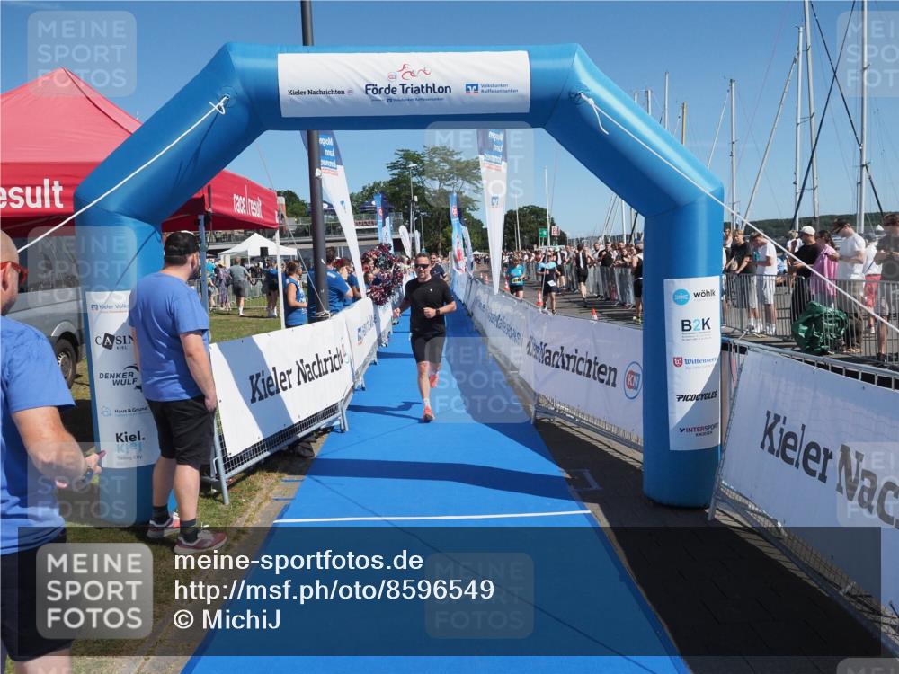 17.08.2025 - KN Förde Triathlon 2025 MichiJ http://msf.ph/oto/8596549 17.08.2025 12:06:12 Laufen 272, 281, 300 meine-sportfotos.de