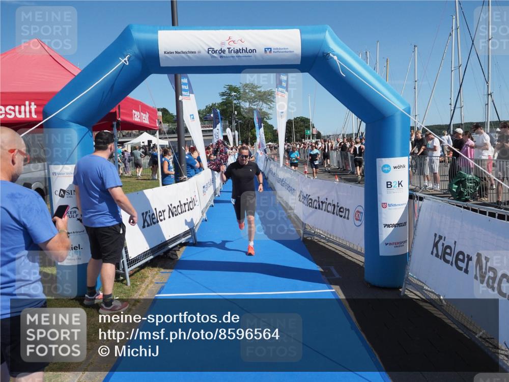 17.08.2025 - KN Förde Triathlon 2025 MichiJ http://msf.ph/oto/8596564 17.08.2025 12:06:12 Laufen 272, 281, 300 meine-sportfotos.de