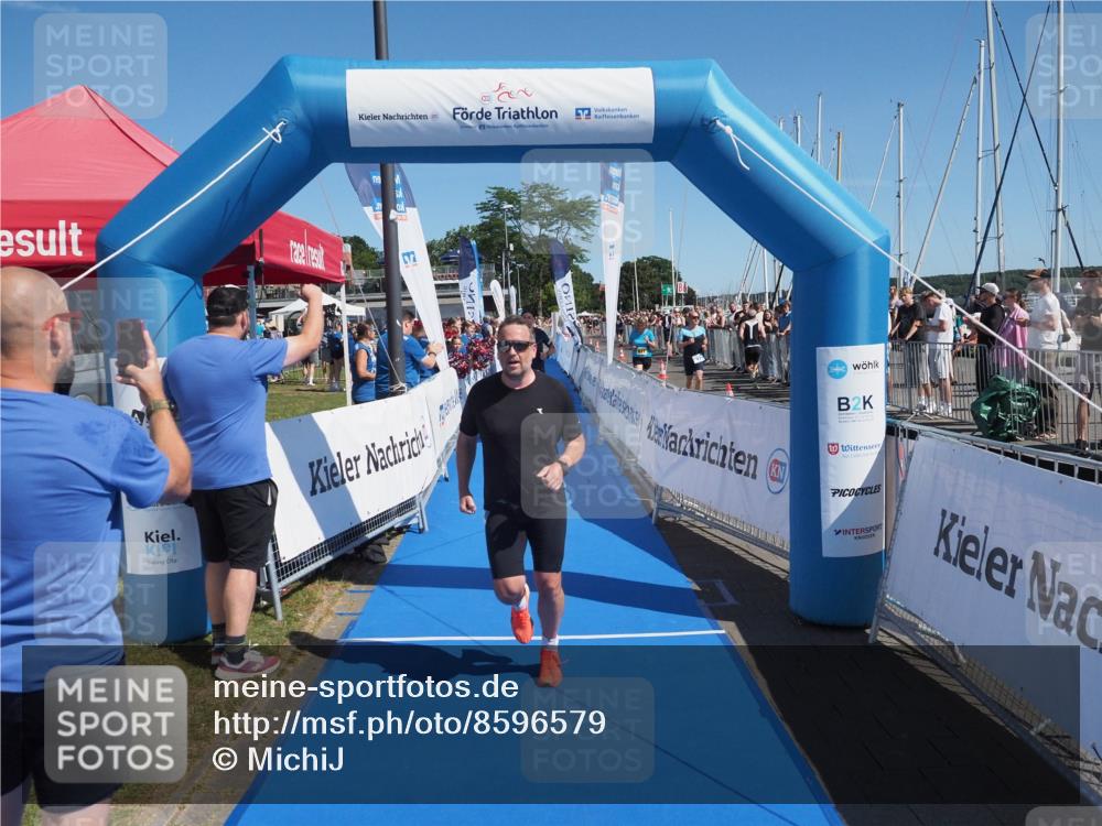 17.08.2025 - KN Förde Triathlon 2025 MichiJ http://msf.ph/oto/8596579 17.08.2025 12:06:13 Laufen 281, 300 meine-sportfotos.de