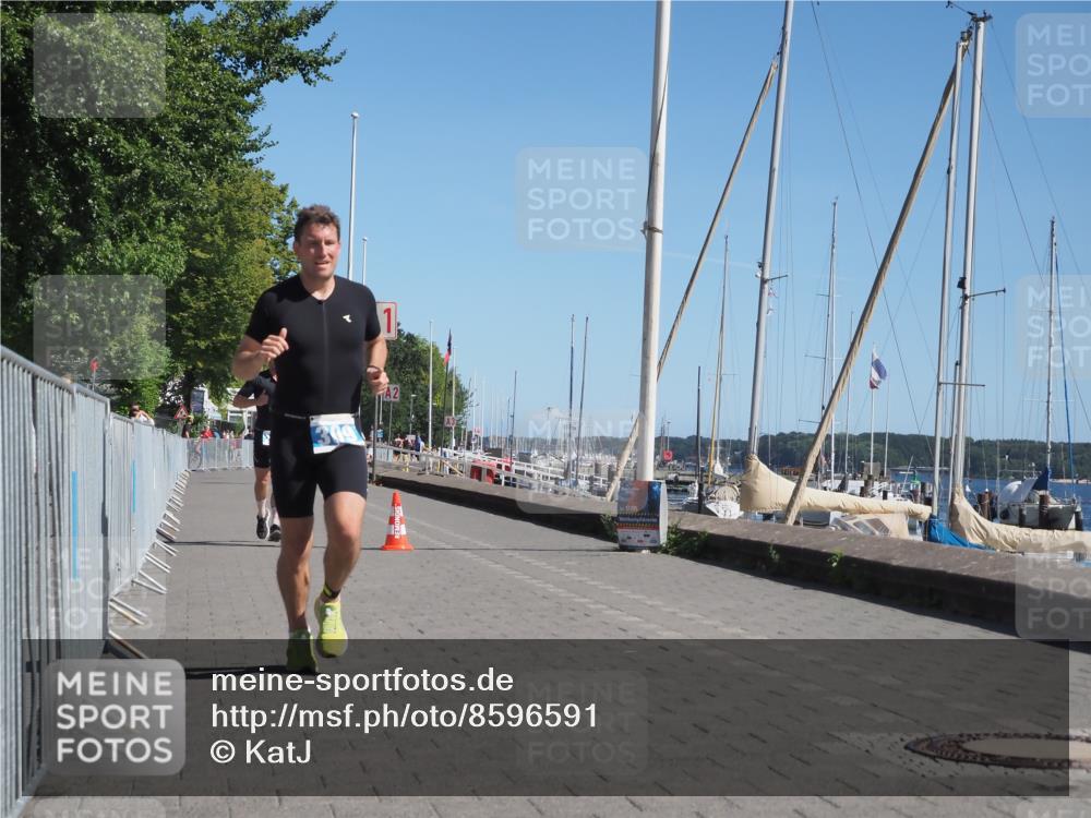 17.08.2025 - KN Förde Triathlon 2025 KatJ http://msf.ph/oto/8596591 17.08.2025 11:44:39 Laufen 295, 309 meine-sportfotos.de