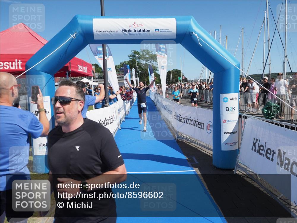 17.08.2025 - KN Förde Triathlon 2025 MichiJ http://msf.ph/oto/8596602 17.08.2025 12:06:14 Laufen 281, 300 meine-sportfotos.de