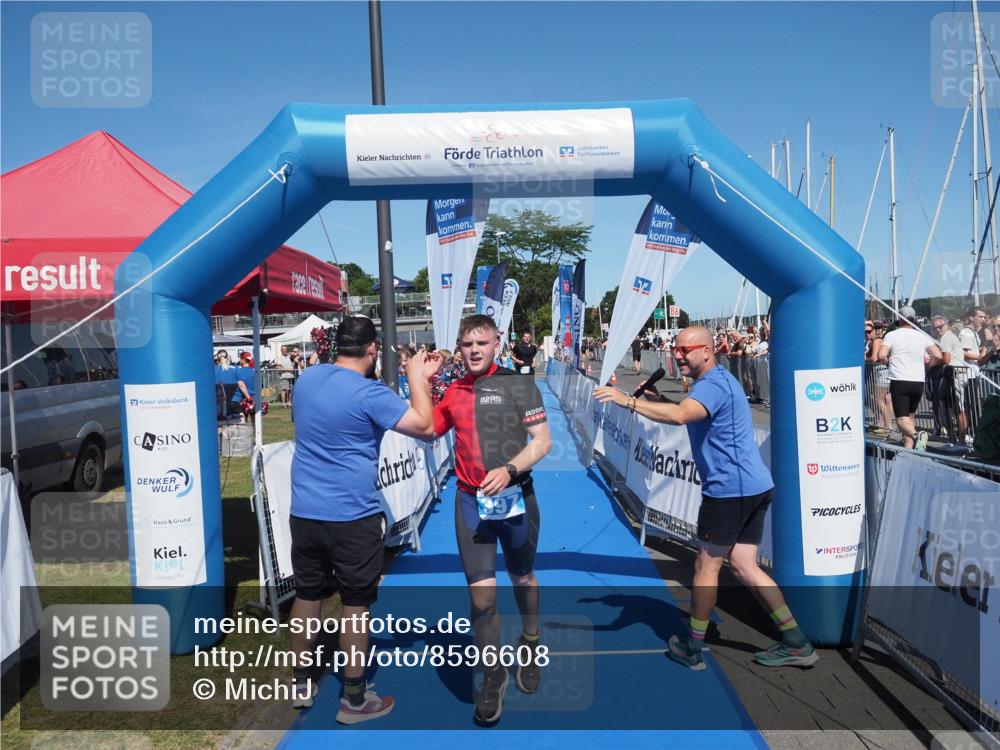 17.08.2025 - KN Förde Triathlon 2025 MichiJ http://msf.ph/oto/8596608 17.08.2025 13:58:24 Laufen 397, 509 meine-sportfotos.de