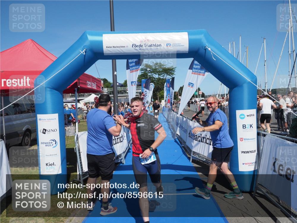 17.08.2025 - KN Förde Triathlon 2025 MichiJ http://msf.ph/oto/8596615 17.08.2025 13:58:24 Laufen 397, 509 meine-sportfotos.de