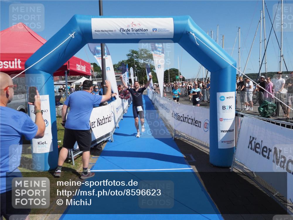 17.08.2025 - KN Förde Triathlon 2025 MichiJ http://msf.ph/oto/8596623 17.08.2025 12:06:15 Laufen 281, 300 meine-sportfotos.de
