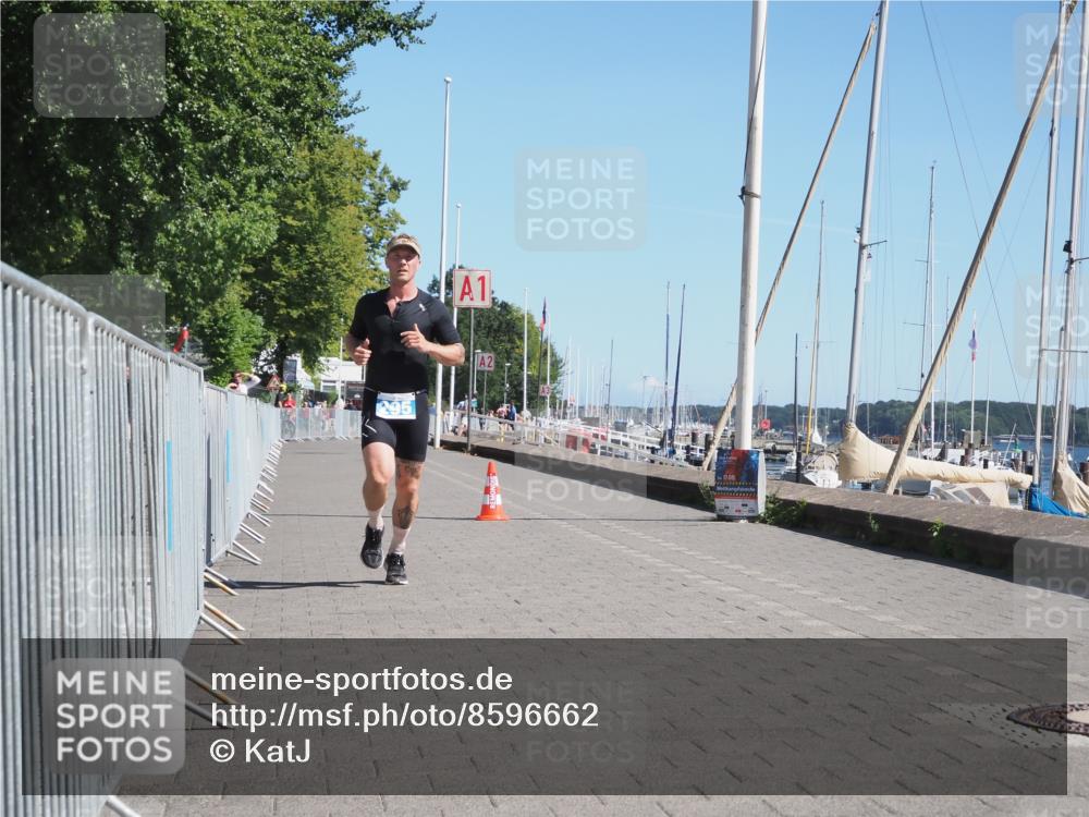 17.08.2025 - KN Förde Triathlon 2025 KatJ http://msf.ph/oto/8596662 17.08.2025 11:44:42 Laufen 295, 309 meine-sportfotos.de