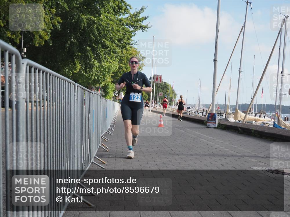 17.08.2025 - KN Förde Triathlon 2025 KatJ http://msf.ph/oto/8596679 17.08.2025 10:26:26 Laufen 122 meine-sportfotos.de