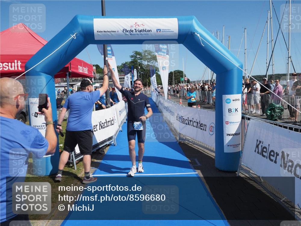 17.08.2025 - KN Förde Triathlon 2025 MichiJ http://msf.ph/oto/8596680 17.08.2025 12:06:16 Laufen 281, 300 meine-sportfotos.de