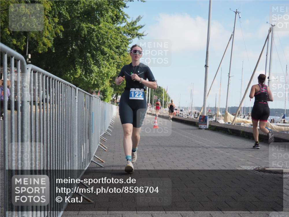 17.08.2025 - KN Förde Triathlon 2025 KatJ http://msf.ph/oto/8596704 17.08.2025 10:26:26 Laufen 122 meine-sportfotos.de