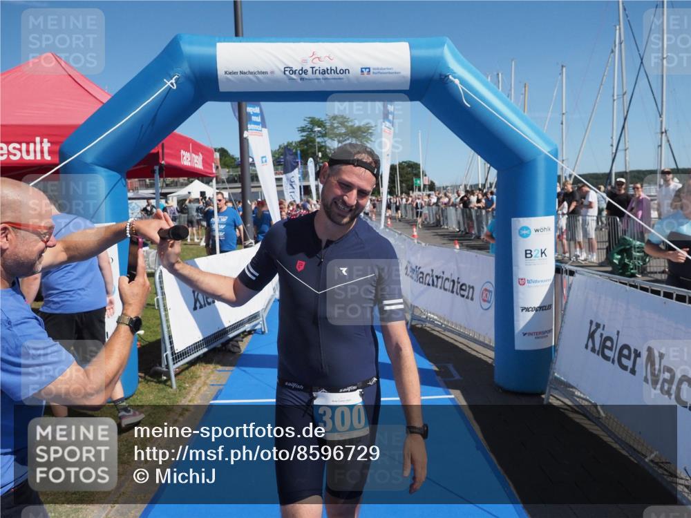 17.08.2025 - KN Förde Triathlon 2025 MichiJ http://msf.ph/oto/8596729 17.08.2025 12:06:18 Laufen 281, 300 meine-sportfotos.de