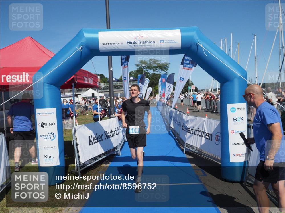 17.08.2025 - KN Förde Triathlon 2025 MichiJ http://msf.ph/oto/8596752 17.08.2025 13:58:29 Laufen 397, 509 meine-sportfotos.de