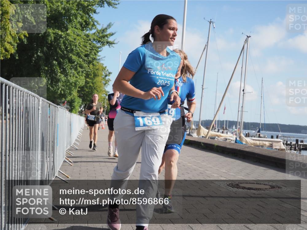 17.08.2025 - KN Förde Triathlon 2025 KatJ http://msf.ph/oto/8596866 17.08.2025 10:26:45 Laufen 102, 127, 149, 169, 184 meine-sportfotos.de