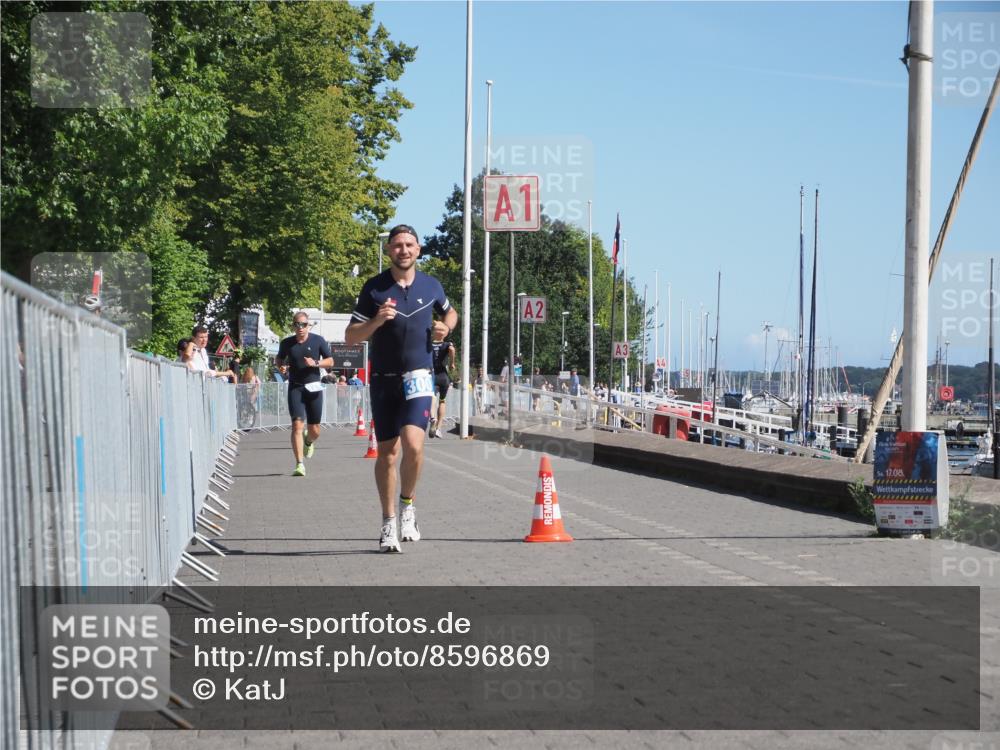 17.08.2025 - KN Förde Triathlon 2025 KatJ http://msf.ph/oto/8596869 17.08.2025 11:45:20 Laufen 300 meine-sportfotos.de