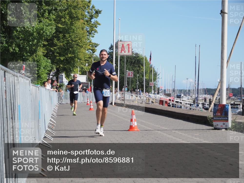 17.08.2025 - KN Förde Triathlon 2025 KatJ http://msf.ph/oto/8596881 17.08.2025 11:45:20 Laufen 300 meine-sportfotos.de