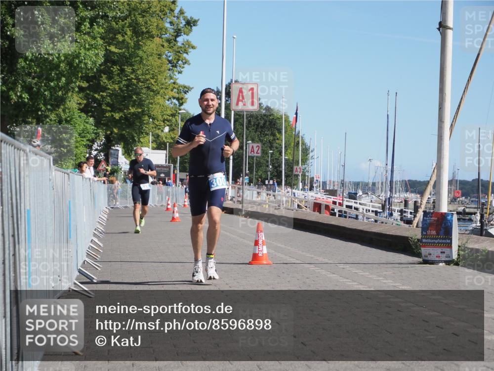 17.08.2025 - KN Förde Triathlon 2025 KatJ http://msf.ph/oto/8596898 17.08.2025 11:45:21 Laufen 300 meine-sportfotos.de