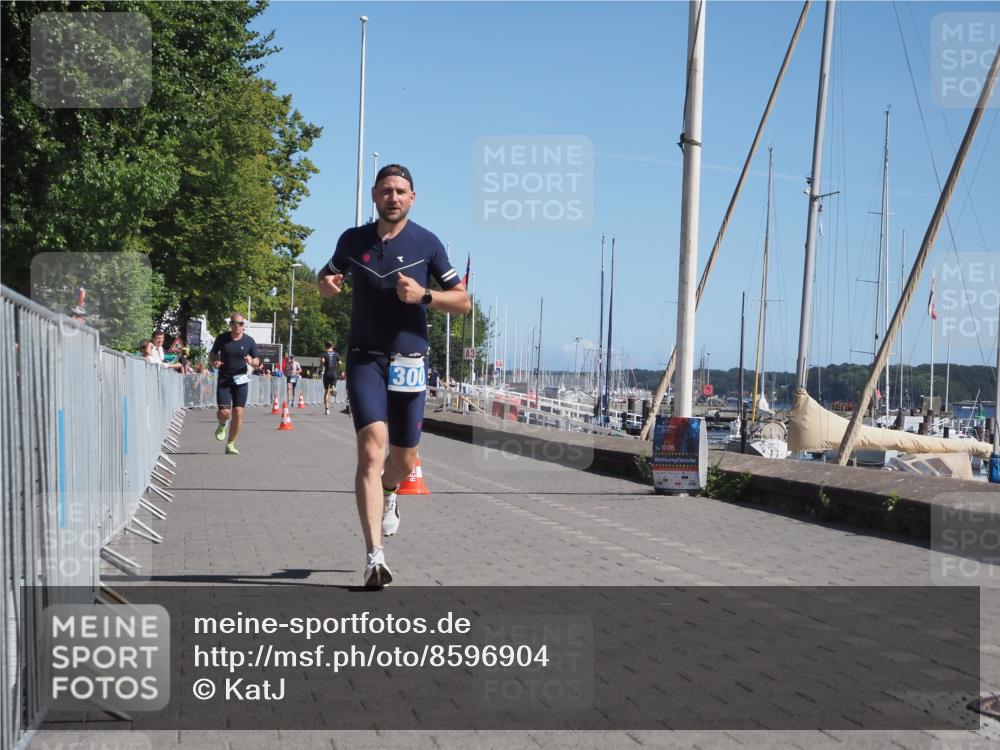 17.08.2025 - KN Förde Triathlon 2025 KatJ http://msf.ph/oto/8596904 17.08.2025 11:45:22 Laufen 288, 300 meine-sportfotos.de
