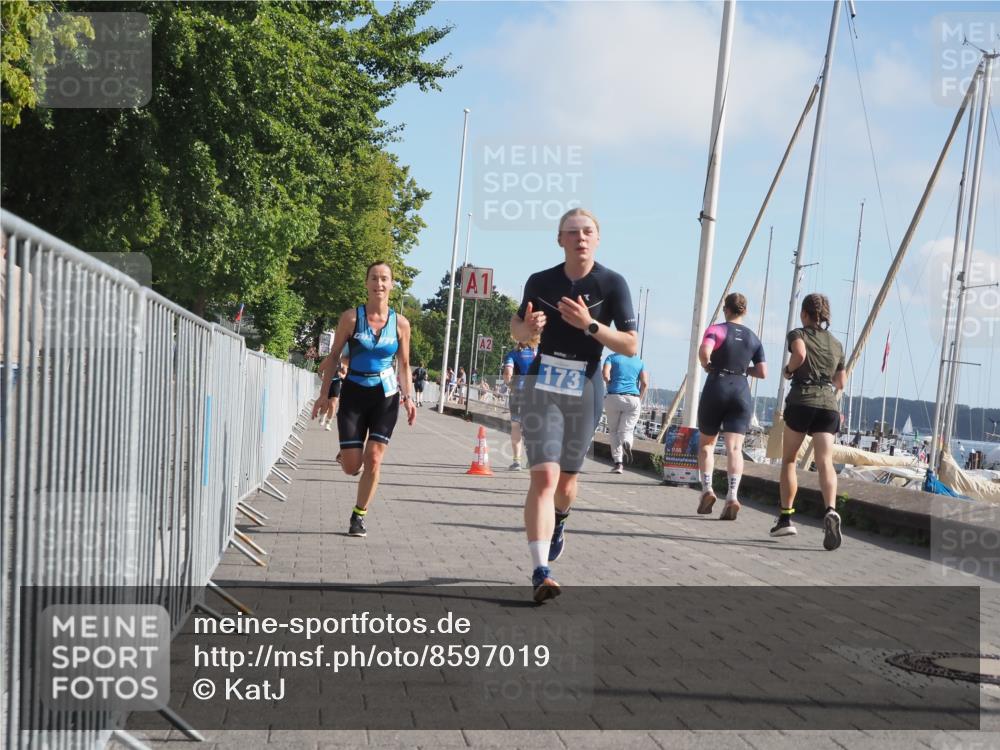 17.08.2025 - KN Förde Triathlon 2025 KatJ http://msf.ph/oto/8597019 17.08.2025 10:26:55 Laufen 173, 180, 211 meine-sportfotos.de