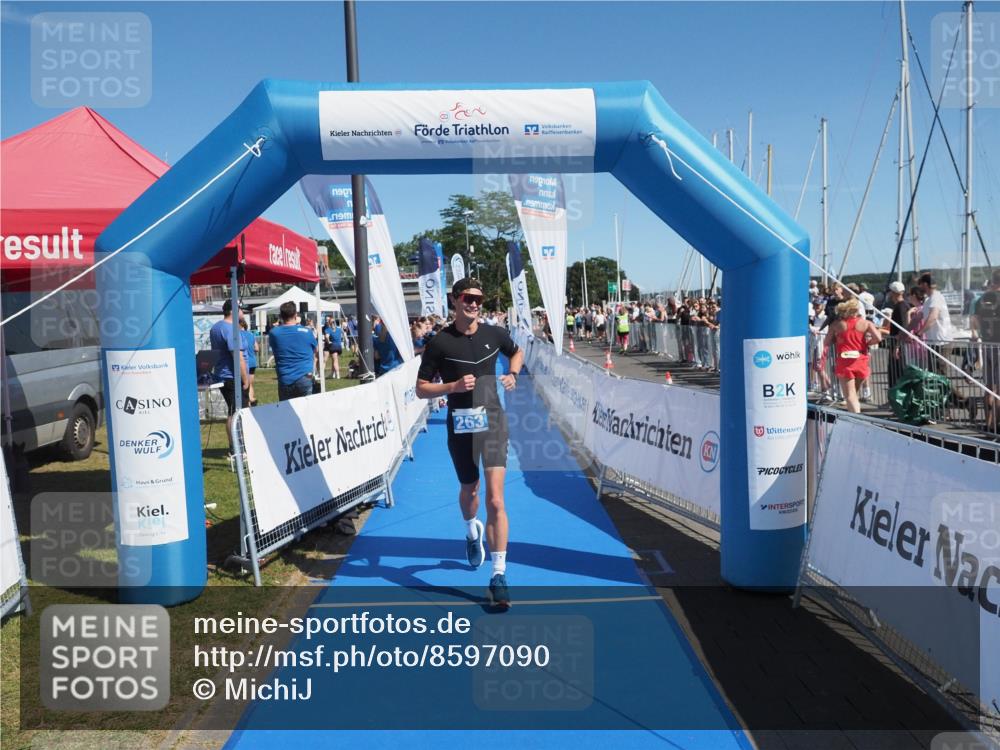 17.08.2025 - KN Förde Triathlon 2025 MichiJ http://msf.ph/oto/8597090 17.08.2025 12:07:27 Laufen 263 meine-sportfotos.de