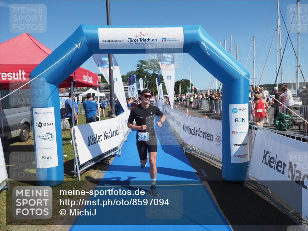 17.08.2025 - KN Förde Triathlon 2025 MichiJ http://msf.ph/oto/8597094 17.08.2025 12:07:27 Laufen 263 meine-sportfotos.de